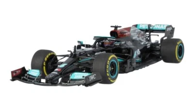 AMG Petronas Mercedes Formula One ™ Team Lewis Hamilton Modello 1:18 Minichamps - Immagine 1 di 4