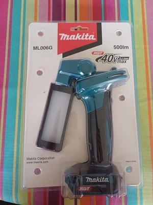 Makita ML006G 40v Max XGT Cordless LED Flashlight Torch Body Only - Image 1 of 2