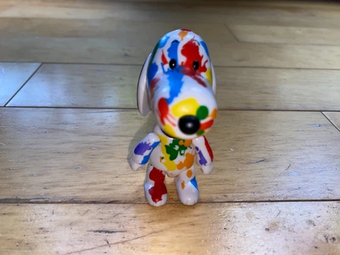 Dark Horse Deluxe Peanuts 3" Series 1 Paint Splatter Snoopy Blind Box Figure Cover