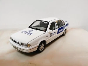 1/18 VOLKSWAGEN SANTANA 2000 Diecast Model Car Toys Hobby Gift Display - Picture 1 of 15