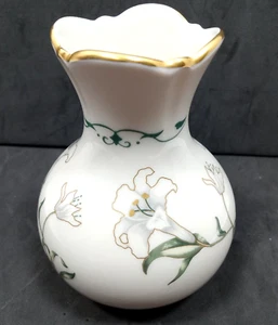 Vintage USA Pickard China Vase Porcelain White & Gold Floral Lily Hand Painted - Picture 1 of 8