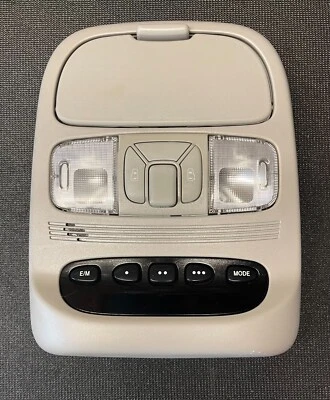 2004 2005 2006 2007 2008 2009 TOYOTA SIENNA OVERHEAD DOME READING LAMP OEM - Image 1 of 4