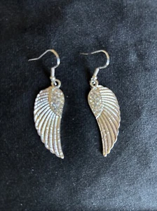 Tear Drop Shaped Wing Earings Silver Plated - Picture 1 of 2