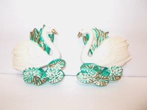 VTG 1987 Miller Studio Pair Swan Chalk Wall Hangings Retro Chalkware - Picture 1 of 11