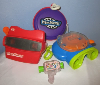 Lot 2002 Fisher Price Viewer, Classic Red 3D ViewMaster, Travel Case, Disney Cam - Image 1 of 4