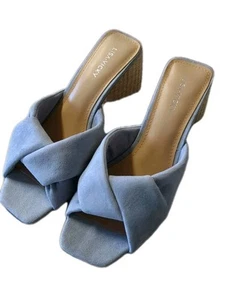 LISA VICKY Impress-V Lavender Suede Size 8.5 M - Picture 1 of 6