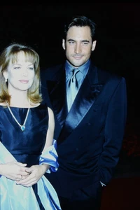 LEANN HUNLEY, LAWRENCE ZARIAN, COACH FOR KIDS, 1999, 35mm Slide - Picture 1 of 1