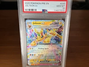 2025 POKEMON PRE EN-PRISMATIC EVOLUTIONS #030 JOLTEON EX PSA 10 - Foto 1 di 5