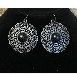 Pendientes de filigrana redondos vintage de ónix negro y plata oxidada - Imagen 1 de 3