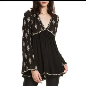 Vestido túnica Free People Whimsigoth bordado diamante boho grunge de gran tamaño - Imagen 1 de 10