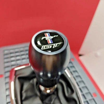 BOTÃO DE CÂMBIO DE ALUMÍNIO GUNMETAL PESADO GT SPORT para FORD MUSTANG S550 V8 2.3 - Imagem 1 de 4