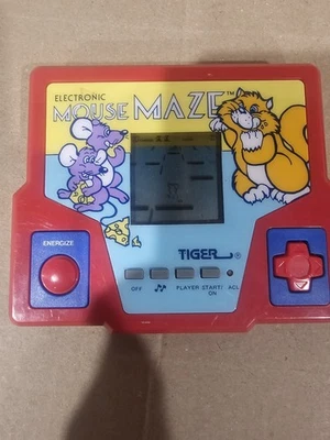 1987 Tiger Electronics  Mouse Maze Handheld Game - Tested Working - Image 1 of 4