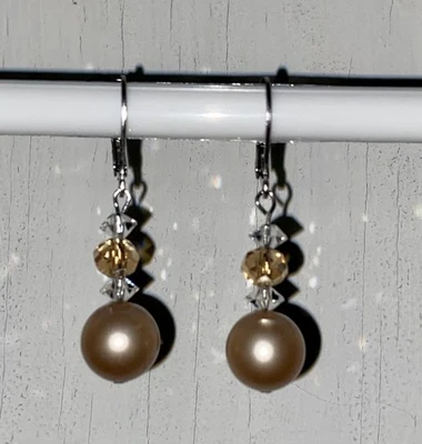 Pendientes con cierre de palanca de acero inoxidable y cristal checo de perlas de cristal beige champán Foto 1 de 4