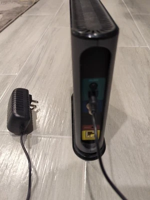 Motorola MB7621 Cable Modem | Pairs with Any WiFi Router | Used With Comcast  - Image 1 of 3