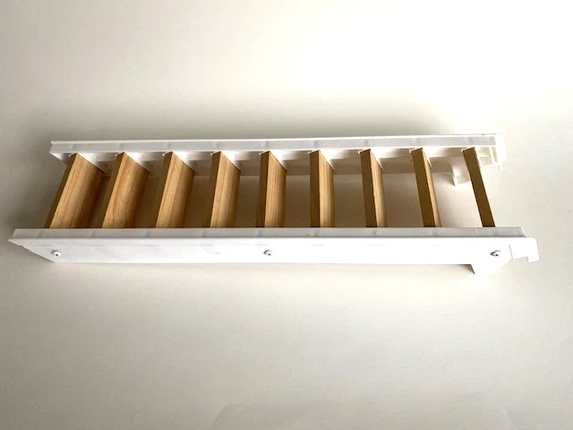 Accesorios de decoración para casa de muñecas KidKraft: escaleras/escalera de 16" Foto 1 de 1