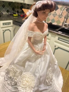Jacqueline Kennedy Bride-Ashton Drake Bisque Porcelain Poseable Doll 16" - Picture 1 of 12