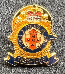 YORK CITY POLICE WAPPEN 1836-1968 KRAWATTENNADEL ABZEICHEN - Bild 1 von 3