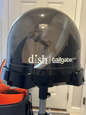 Antena de TV vía satélite King Dish Tailgater Pro KING DTP4900 DTP4900-A0 puerta trasera Foto 1 de 4