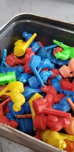 100+CT-Kunststoff Spielzeug Vogel singt Wasserpfeifen 70er Jahre blau, grün Koralle & gelb :) - Bild 1 von 8