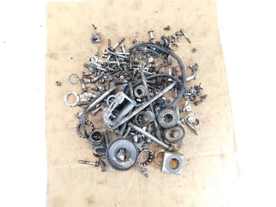 Suzuki GSX-R600 GSXR600 1997 varios accesorios tuercas pernos soportes piezas lote de caja Foto 1 de 4