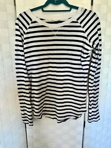 womens long sleeve black and white striped shirt