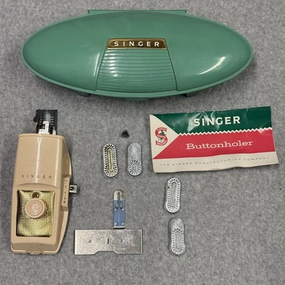 Vintage Singer Buttonholer Acessório com Modelos Estojo Máquina de Costura Manual - Imagem 1 de 4