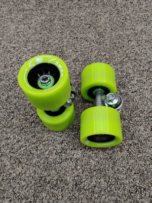 Set of 4 91A Snap Atom Quad Skate Wheels with abec-7 bearings BRAND NEW Green - Image 1 of 2