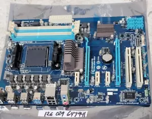 Gigabyte GA-970A-DS3 AM3+ AMD 970 SATA 6Gb/s USB 3.0 ATX AMD Motherboard - Picture 1 of 1