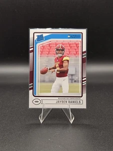 2024 Donruss #389 Jayden Daniels - Picture 1 of 2