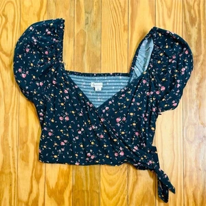 Aeropostale donna verde floreale crop top M manica a sbuffo fiocco prateria lattaia smock - Foto 1 di 6