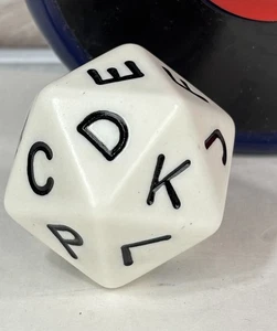 Scattergories Board Game Letter Die Dice Alphabet Replacement Part Piece 1988 - Picture 1 of 1