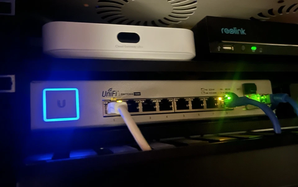 Ubiquiti UniFi Switch US-8-150W, 8 Ports, PoE+,150W - Immagine 1 di 1