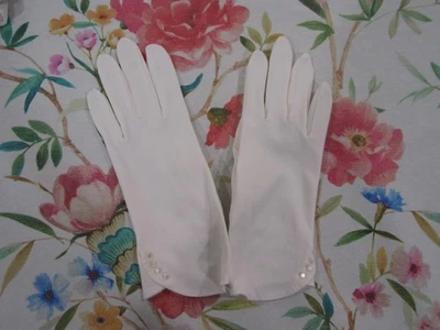 Vintage NOS New Dead Stock White Cotton 10" Gloves w/ White Buttons--Size 6 1/2 - Image 1 of 3