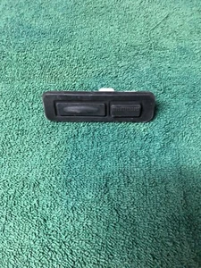 2015-18 Jeep Renegade OEM tailgate release button - Picture 1 of 3