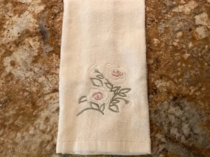 Vintage Saturday Knight Ltd ROSES EMBROIDERED HAND TOWEL 15”x25” - Picture 1 of 5