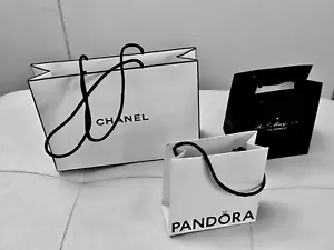 3er Set Geschenktüten: CHANEL - mittelgroß & PANDORA, MACY'S Schmuck - kleine Größe - Bild 1 von 3