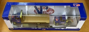 M2 Gold Chase 1968 Chevrolet C60 Truck & 1976 GMC Sierra Grande 15-Custom 1:64 - Picture 1 of 8