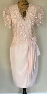 Vintage 80s Leslie Fay Evenings Pink Bow Chiffon Lace Cocktail Dress Women's M - Picture 1 of 15