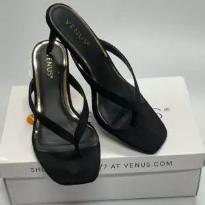 NIB Venus Black Leather Suede Slip On Sandals Heels Flip Flop Size 10 - Picture 1 of 7