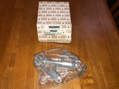 Suporte de pé Ducati Monster fabricante de equipamento original 966160AAA - Imagem 1 de 3