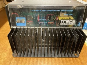 USED RV /marineTRACE ENGINEERING 2.2KW HIGH EFFICIENCY POWER INVERTER Mod. 2232 - Foto 1 di 7