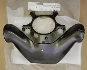 APRILIA SCARABEO 125 150 2004 COPRIMANUBRIO INTERNO VERNICIATO GRIGIO AP8178701 - Foto 1 di 2