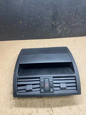 2009 a 2012 Mazda 6 console central painel ventilação dupla fabricante de equipamento original T8854 DG - Imagem 1 de 4