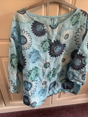 Ladies 💯 Linen Top Size L/Xl - Image 1 of 4