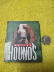 Basset Hounds by Ariel Books Staff, Julie Mars and Ariel Books (1997, Hardcover) - Imagen 1 de 2