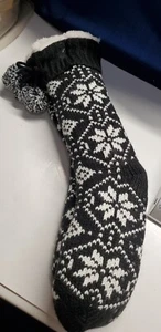JOY Women's 4-10 Faux Shearling Slipper Socks with Poms & Grippers Black White - Picture 1 of 4