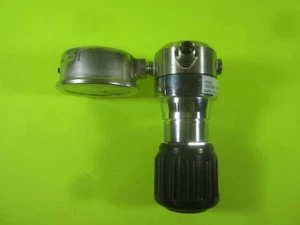 Victor 500 Series Pressure Regulator -- SGL500-15-4F-4F -- New - Picture 1 of 9