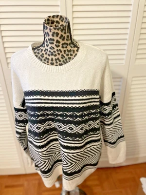 Suéter para mujer Calvin Klein grande negro estampado geométrico cuello redondo logotipo dorado LS Foto 1 de 4