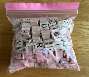 540 Wooden SCRABBLE Tiles Black Letter Tiles for Crafts Wood Alphabets JOB LOT - Picture 1 of 3