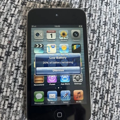 ipod touch 4th generation 32gb - Image 1 of 4